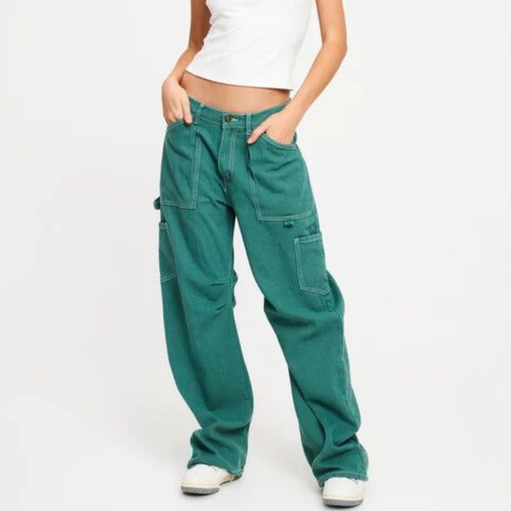 Lioness Miami Vice Pant in Green - Picture 2 of 7
